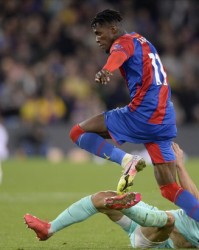  曼联锋线集体哑火，红魔客场闷平水晶宫错失追分良机